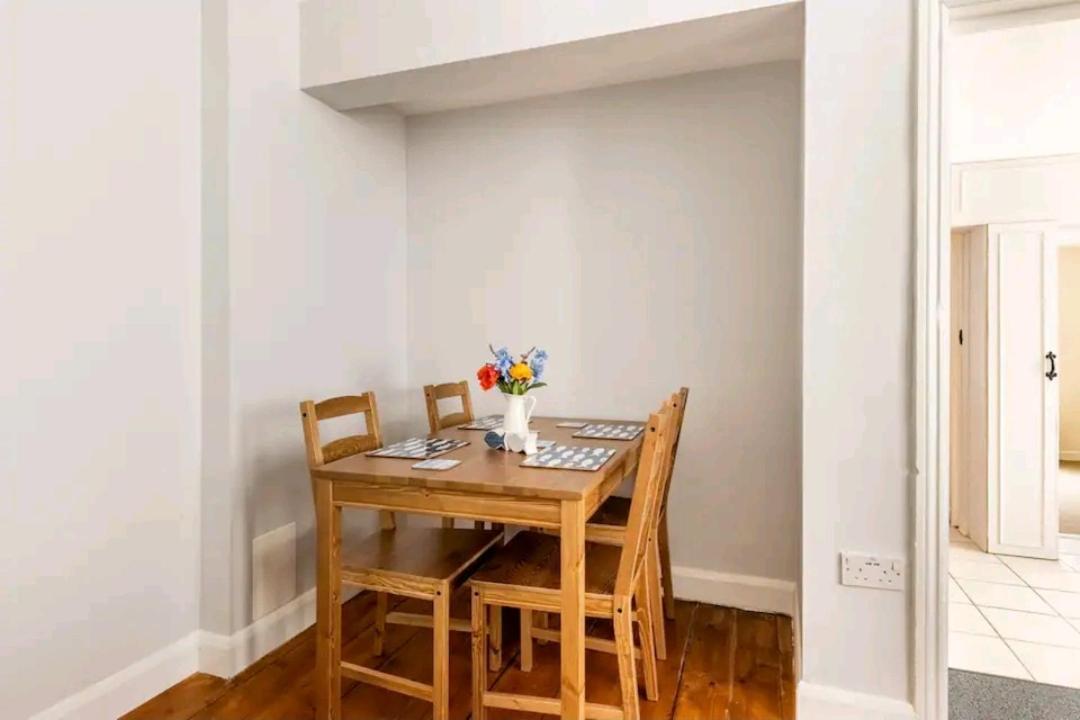 The Hideaway, Family Apartment Close To The Beach. 페인턴 외부 사진