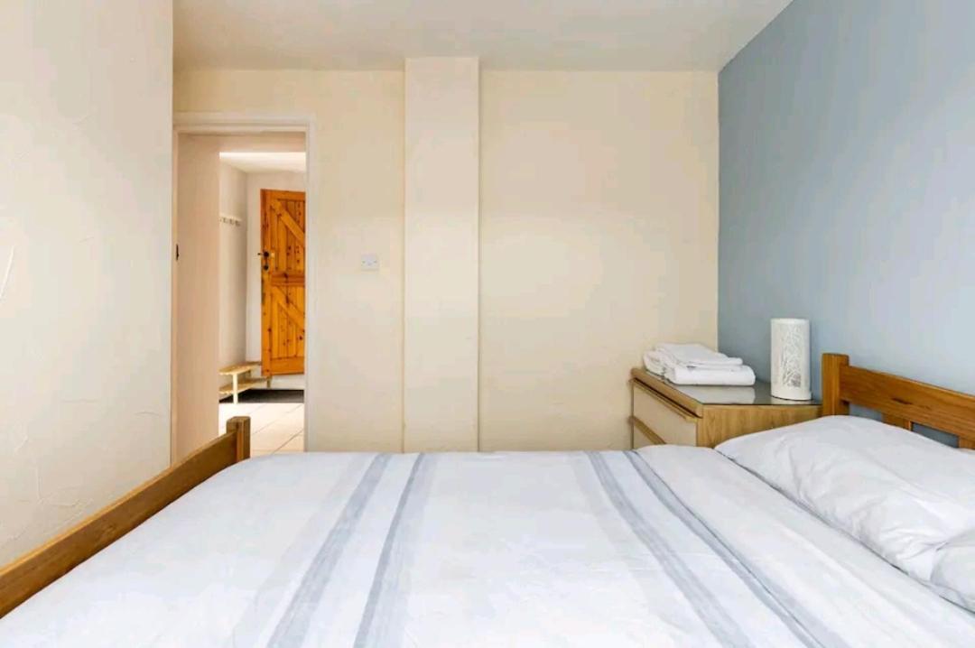 The Hideaway, Family Apartment Close To The Beach. 페인턴 외부 사진